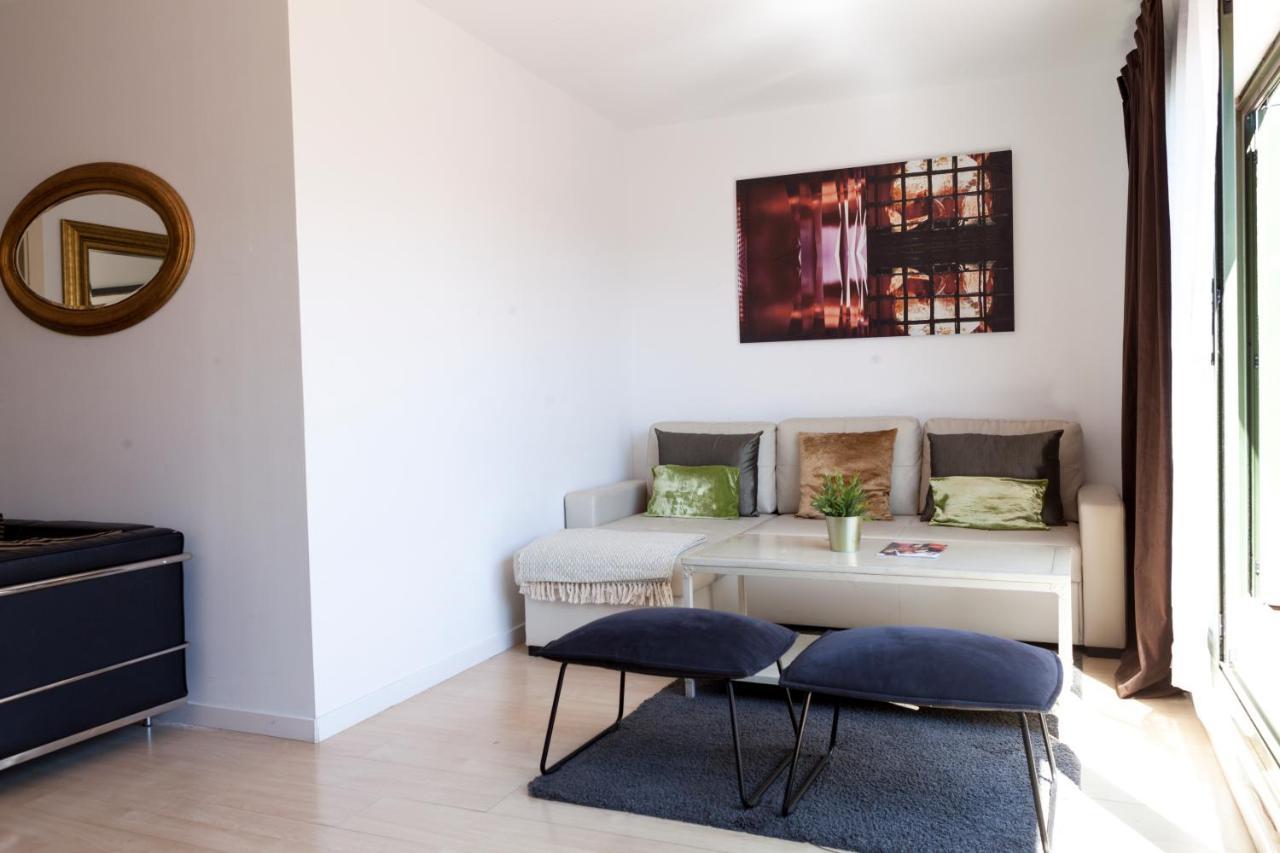 Plaza Catalunya City Center Apartments Barcelona Luaran gambar