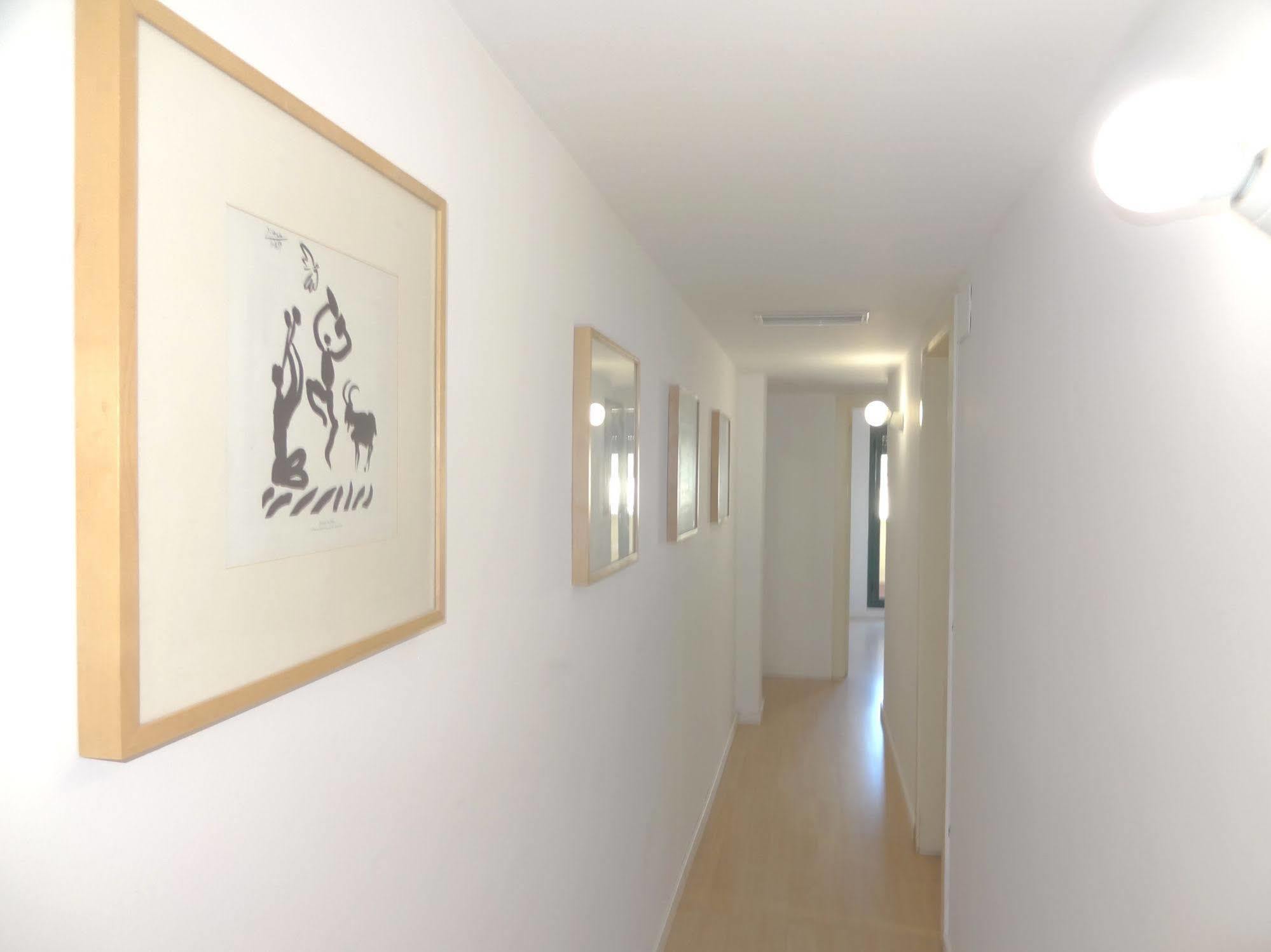 Plaza Catalunya City Center Apartments Barcelona Luaran gambar